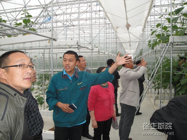 农技推广骨干人才培训班学员在淮安农业科技示范园参观见习现代农业